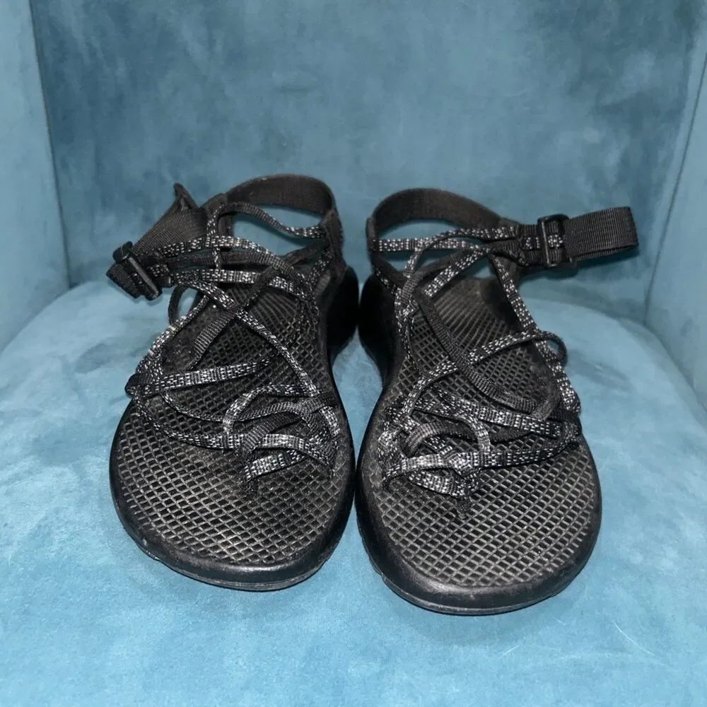 Chaco / Black & White / SZ 7 NWOT box 1